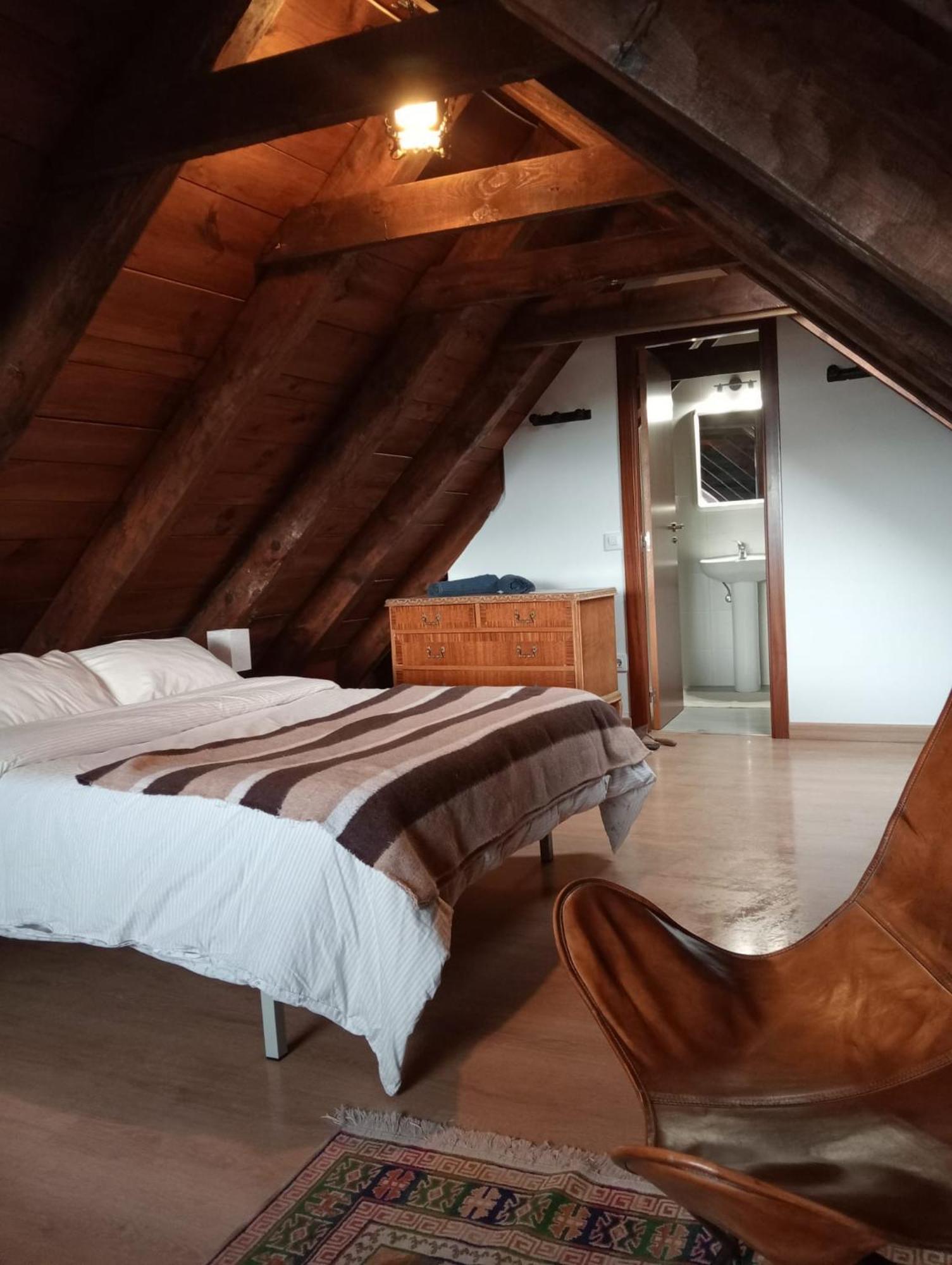 Albergue La Escuela De Lirí Kültér fotó